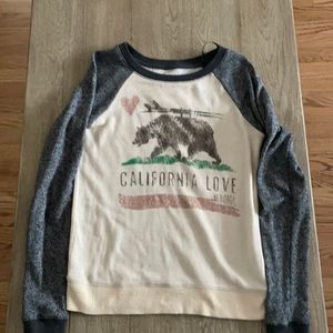 Distressed looking crew neck sweatshirt size Small